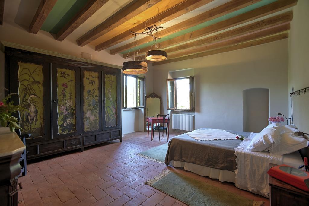 Ferienwohnung Palazzo Gatteschi Poppi Zimmer foto
